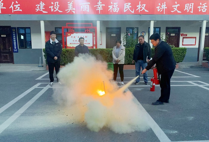 县财政局组织开展消防安全培训演练活动