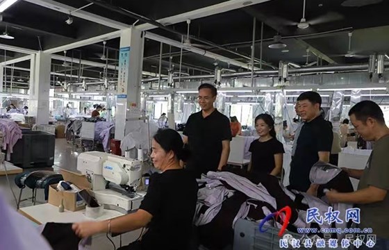 县委副书记、县长王景义开展“企业服务日”活动　